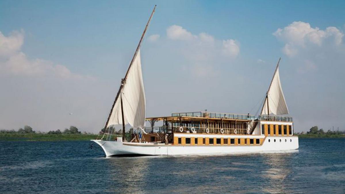 Zoom-Vacatons-luxury-cruise-Egypt-ZeinNileChateau-dahabiya
